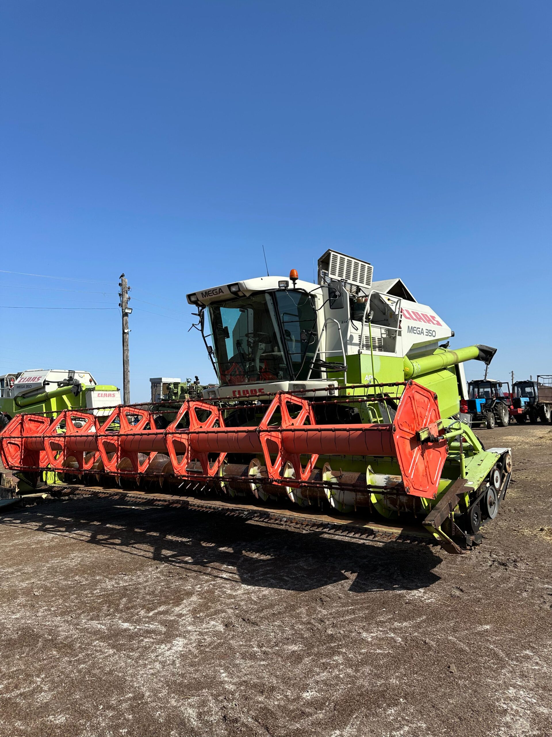 Комбайн Claas Mega 350