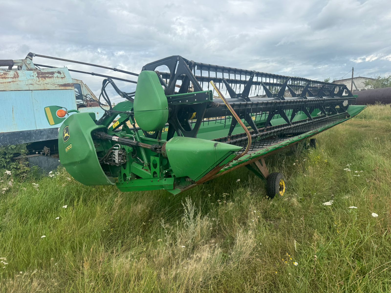 Жатка зерновая John Deere 630D