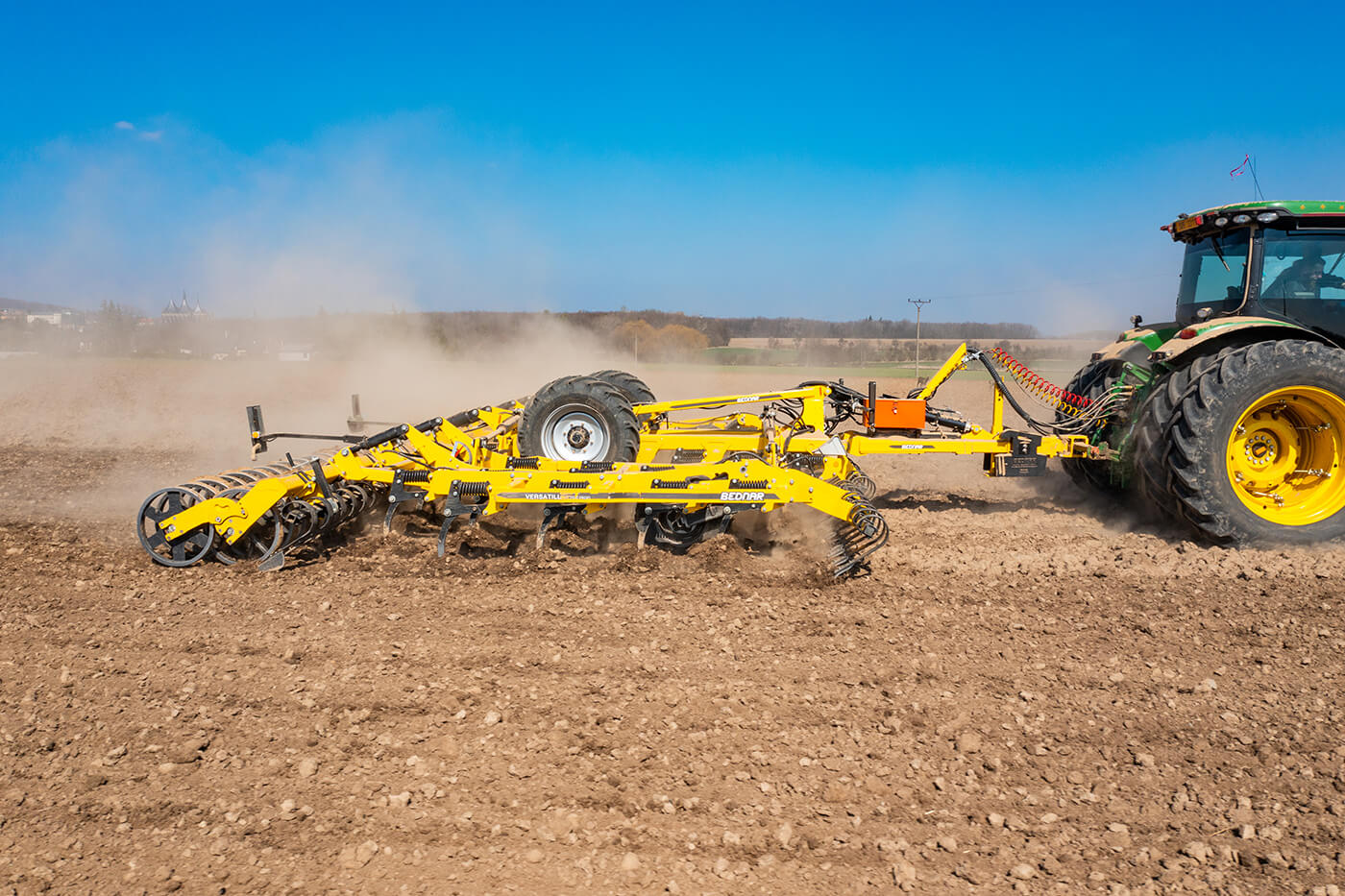 УНИВЕРСАЛЬНЫЙ КУЛЬТИВАТОР VERSATILL