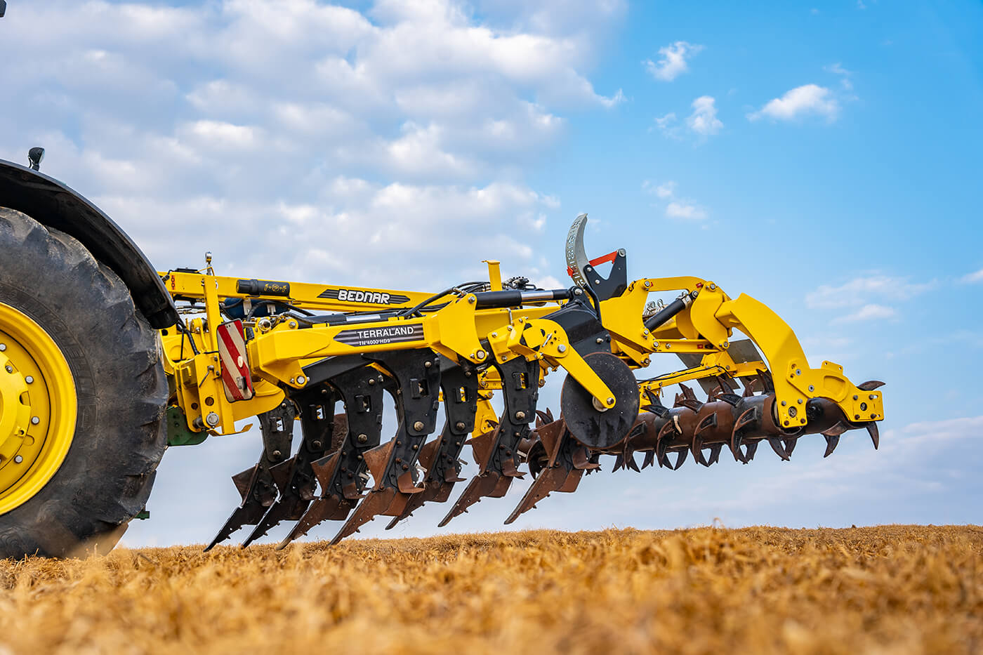 ГЛУБОКОРЫХЛИТЕЛЬ TERRALAND TN
