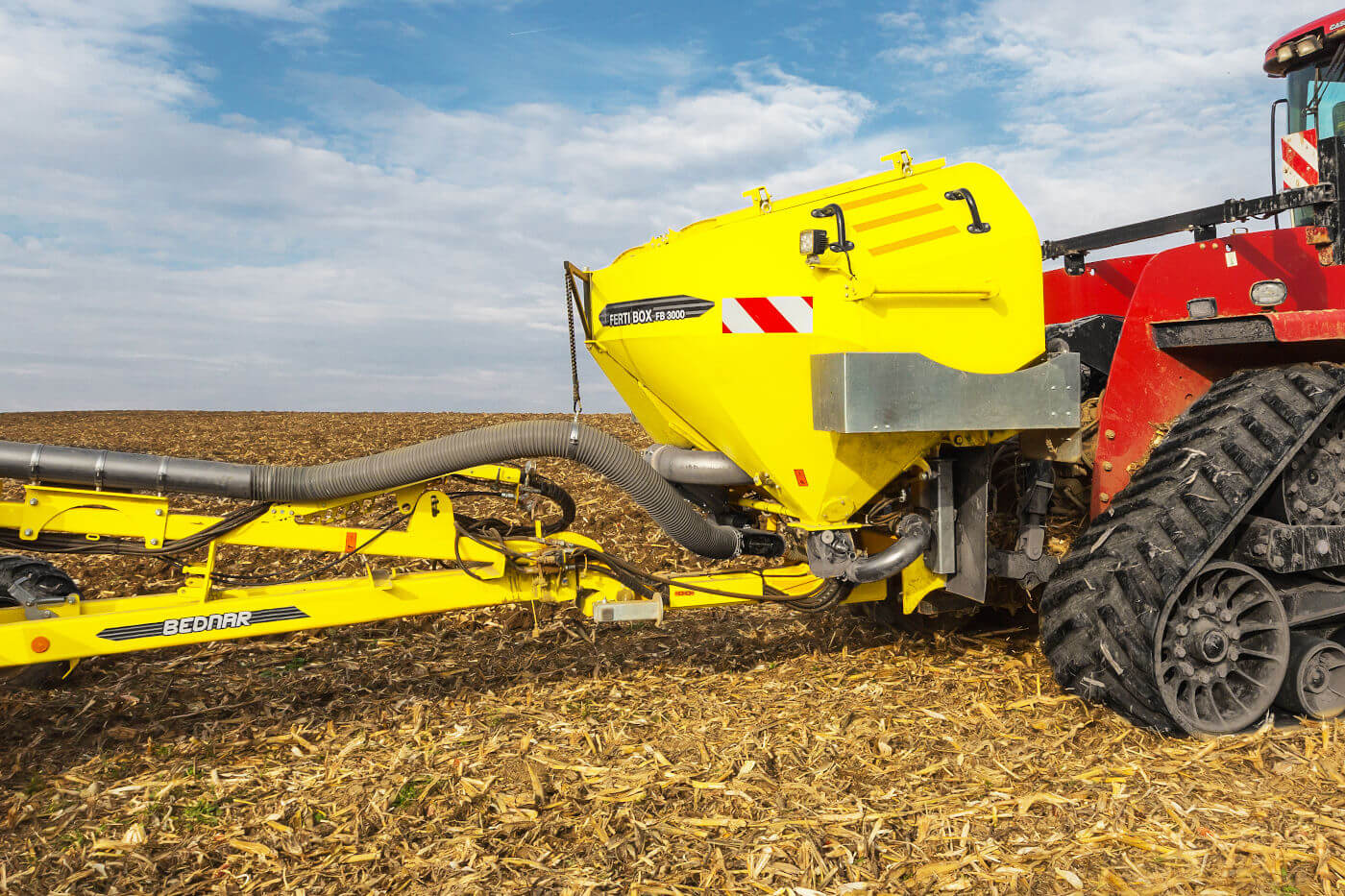 НАВЕСНОЙ БУНКЕР ДЛЯ ВНЕСЕНИЯ УДОБРЕНИЙ И СЕМЯН FERTI-BOX