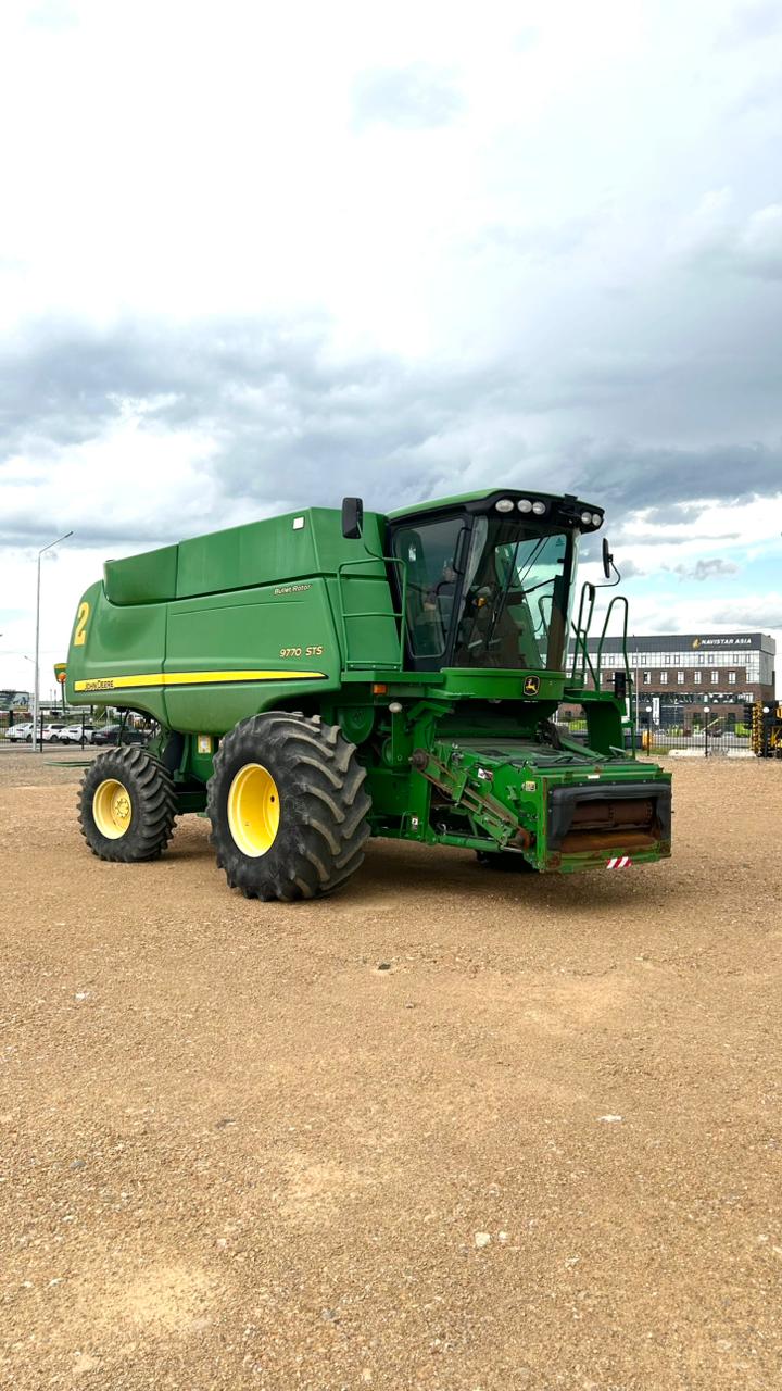 Комбайн John Deere 9770 STS